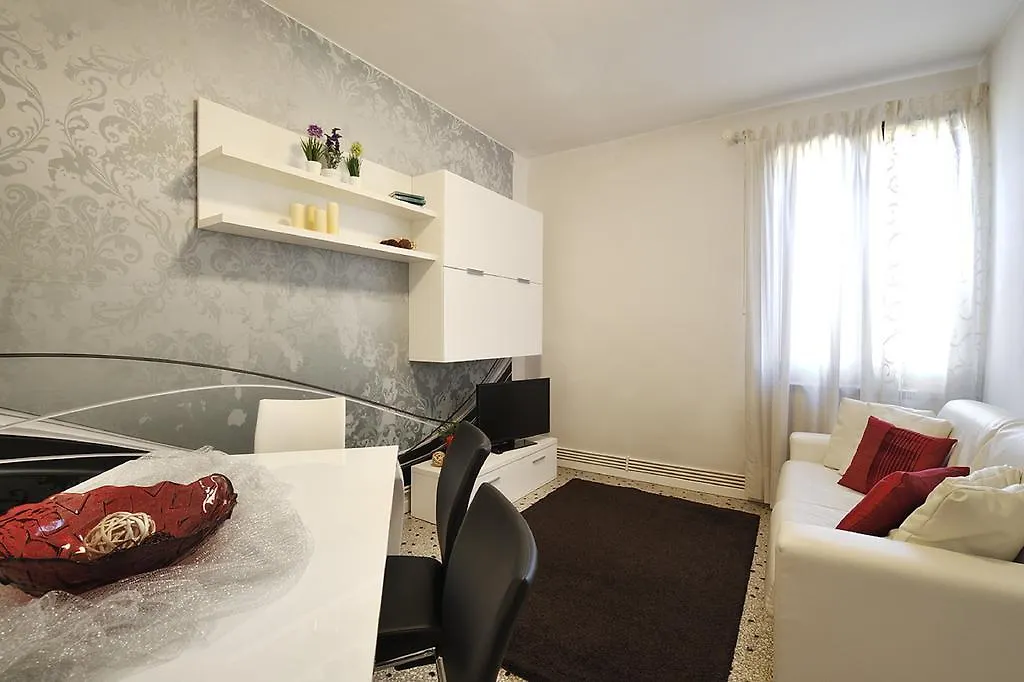 Venice Garden View Apartments Italia
